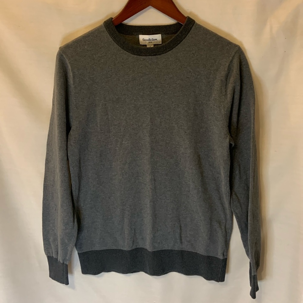 Gray Men’s Small Sweater